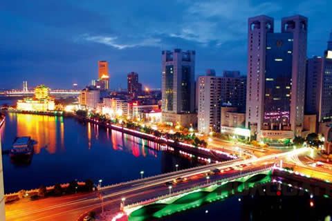 『隨華全，觀天下』 ——走進新建