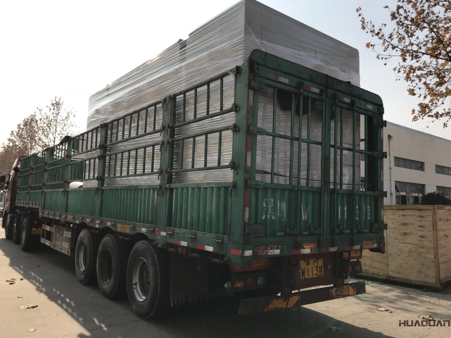 華全牌600kw靜音箱發(fā)電機組于11月20日發(fā)往內(nèi)蒙古自治區(qū)