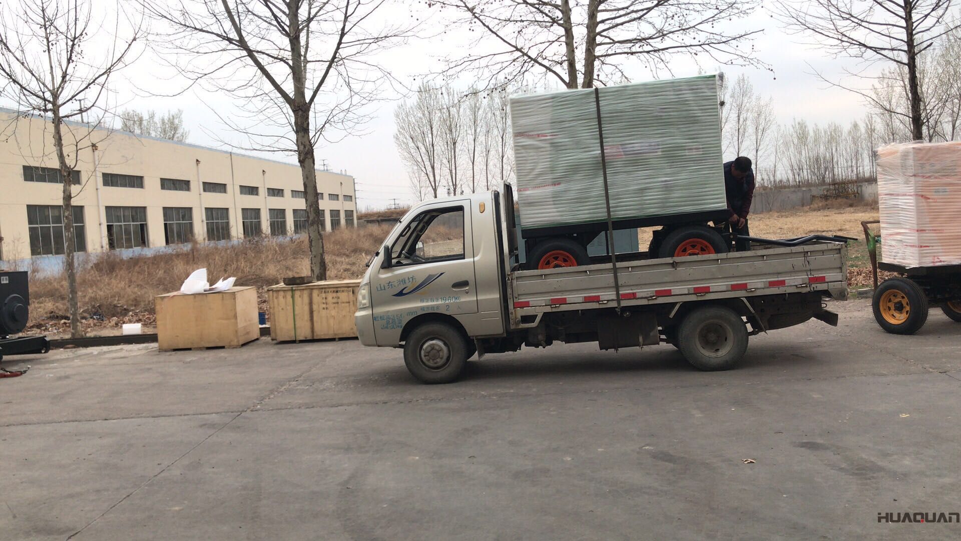 2018年4月9日華全動力120kw立柜自動化柴油發(fā)電機組發(fā)貨了