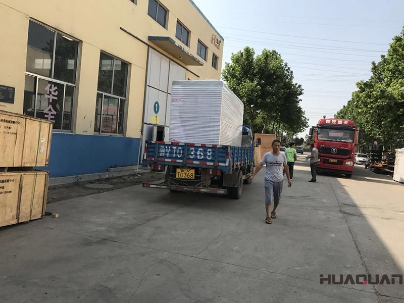 濰坊的王先生訂購的200KW移動靜音拖車發(fā)電機組在6.14號，送貨上門