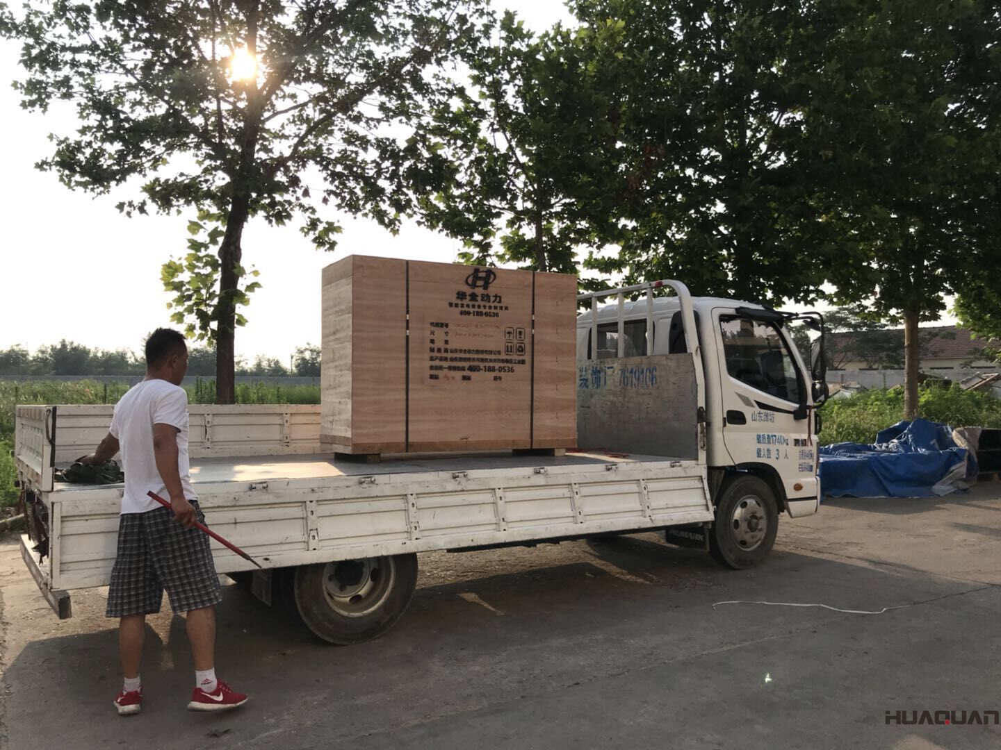 7月24號一臺HQ30GF標配型柴油發(fā)電機組發(fā)往河北