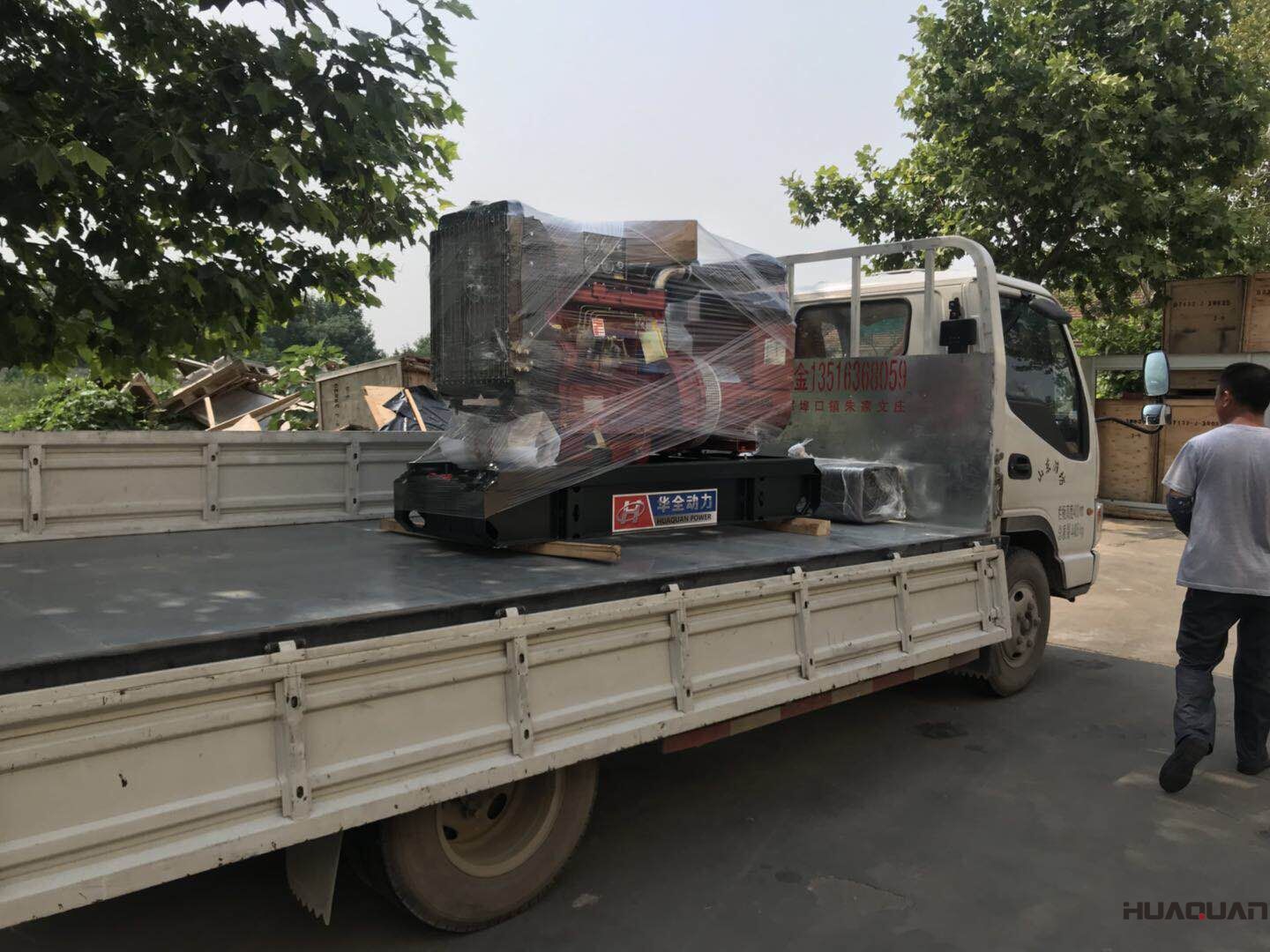 一臺30kw標(biāo)配柴油發(fā)電機(jī)組于8月21日順利發(fā)往河北