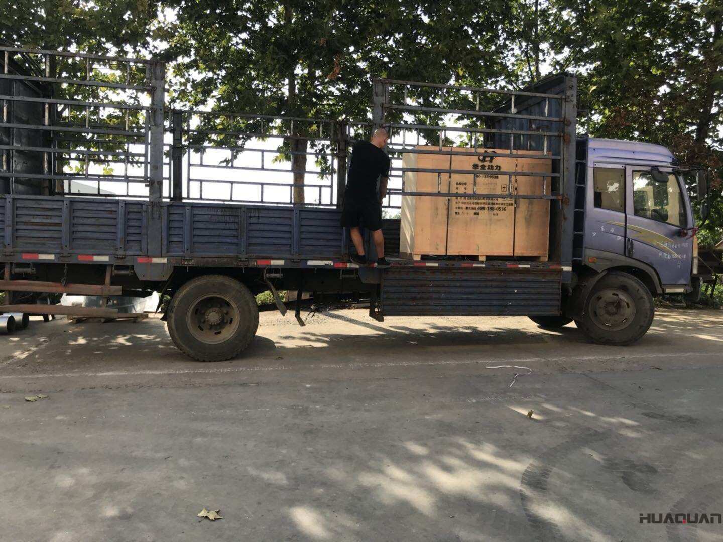 9月6日一臺(tái)15kw標(biāo)配型柴油發(fā)電機(jī)組發(fā)往浙江