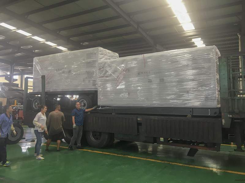9月15日一臺(tái)300kw移動(dòng)靜音拖車型柴油發(fā)電機(jī)組已發(fā)往青海