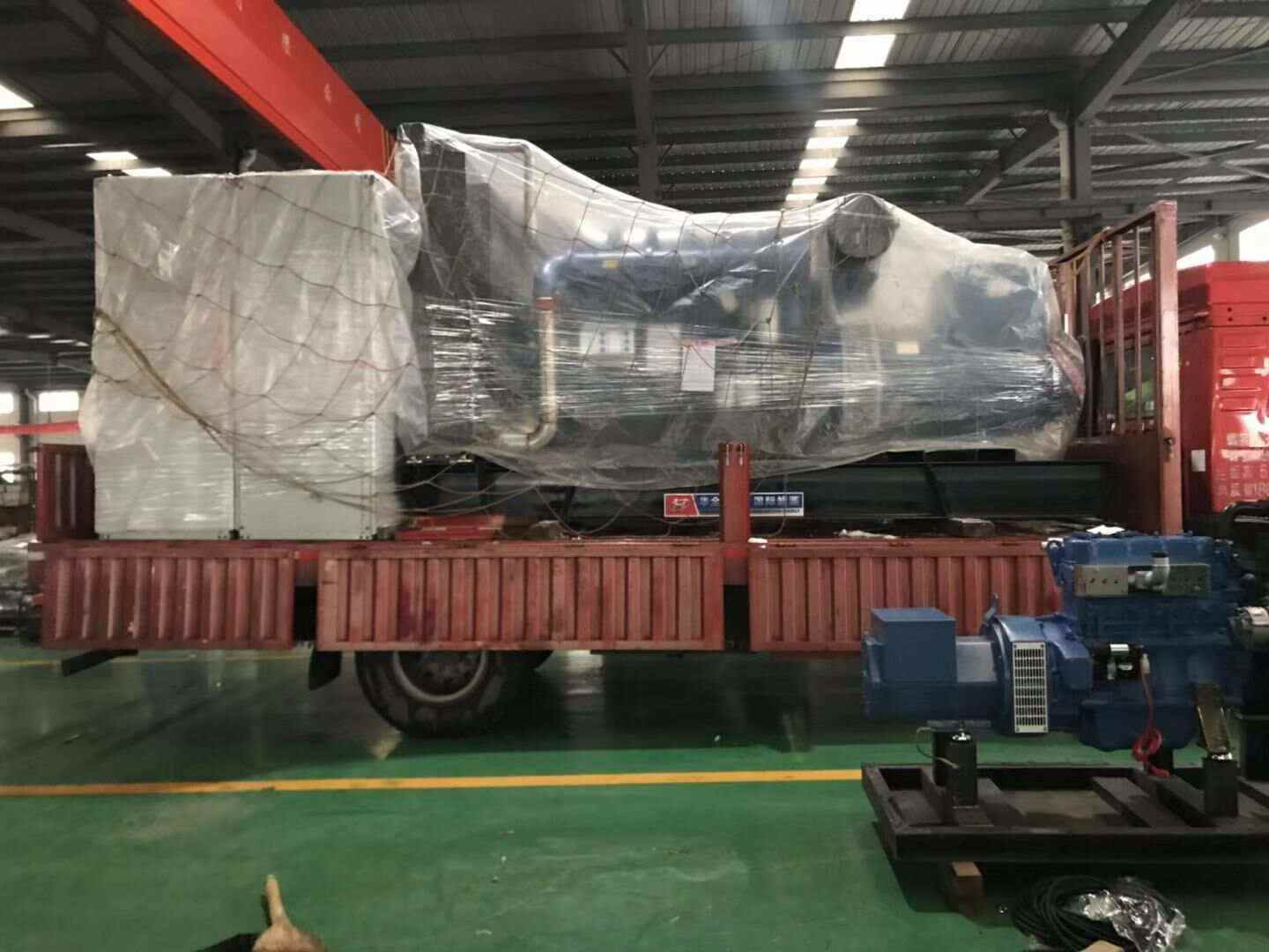 12月24日，李先生從華全動(dòng)力采購(gòu)的一臺(tái)800kw四保護(hù)柴油發(fā)電機(jī)組順利發(fā)往河北省