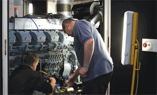 華全專業(yè)維修師傅：當發(fā)電機組發(fā)生故障時 沒有一個零件是無辜的