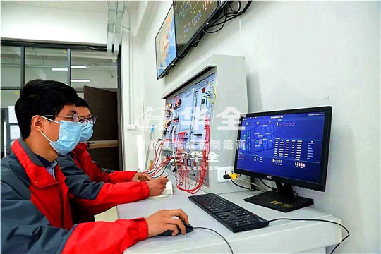 華全應(yīng)急發(fā)電機組研發(fā)團隊