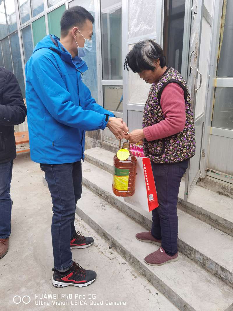 黨建共建促發(fā)展，愛心公益顯擔(dān)當(dāng)！華全公司走進(jìn)永寧官莊村